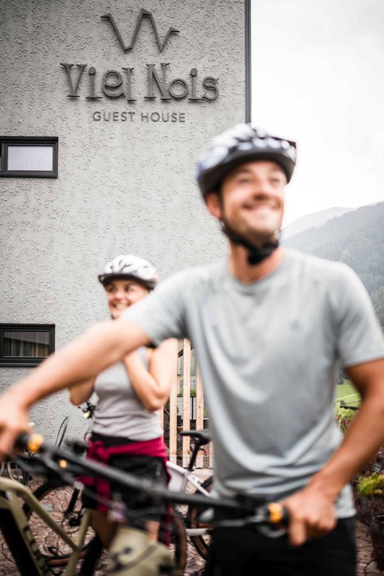 Viel Nois Guest House Funes  Esterno foto