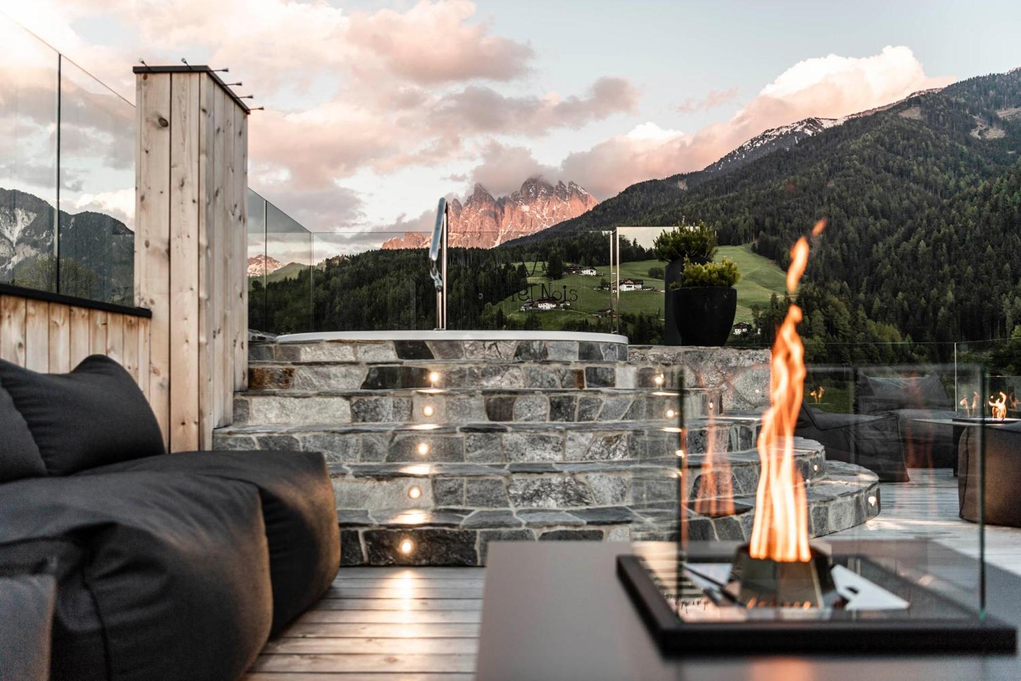 Viel Nois Guest House Funes  Esterno foto