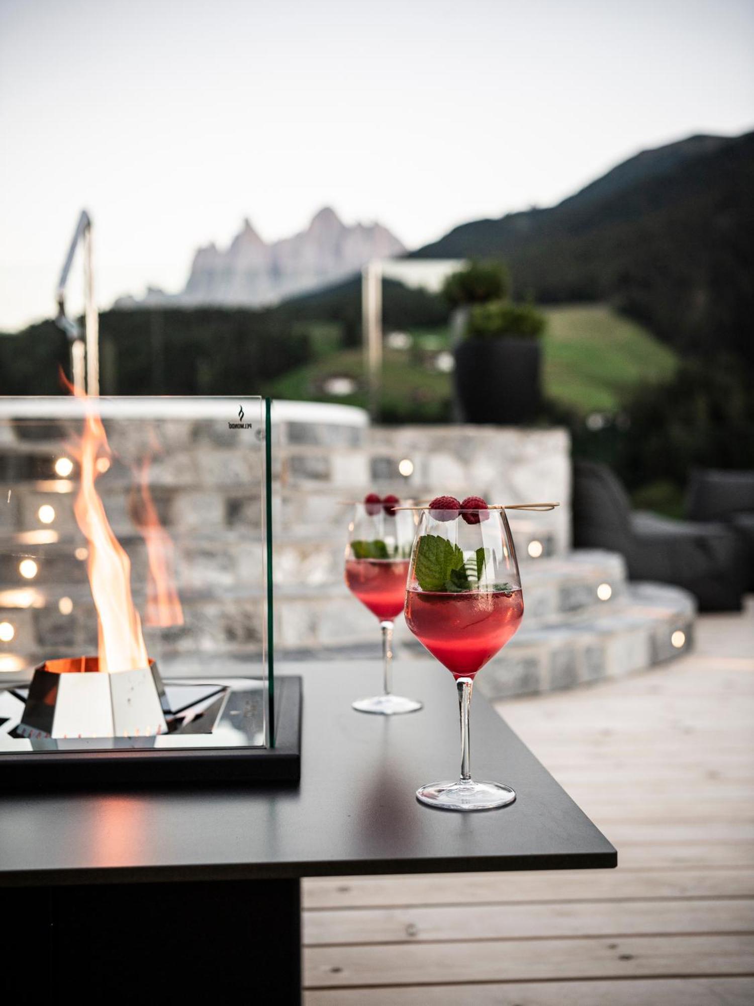 Viel Nois Guest House Funes  Esterno foto