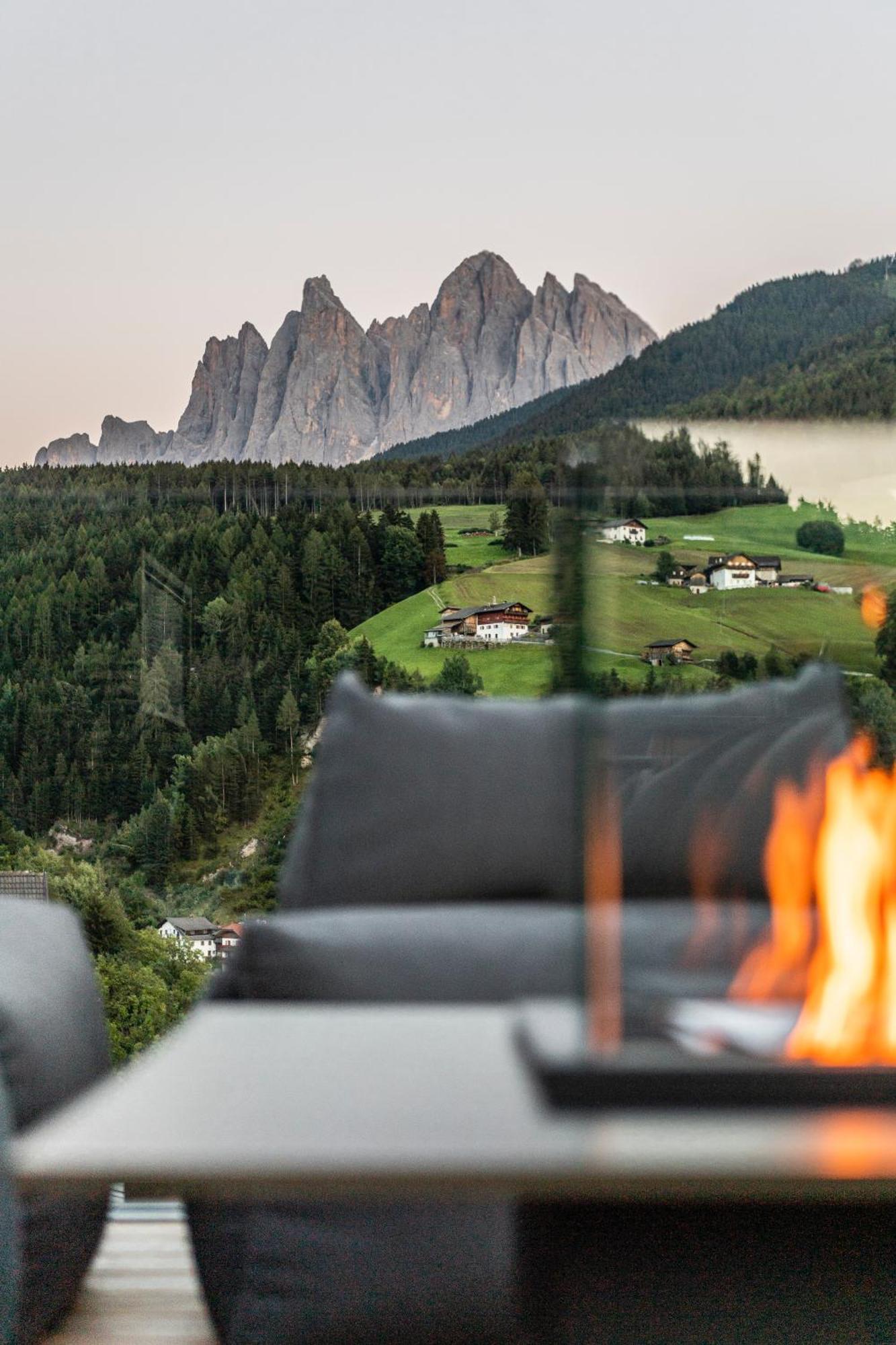 Viel Nois Guest House Funes  Esterno foto