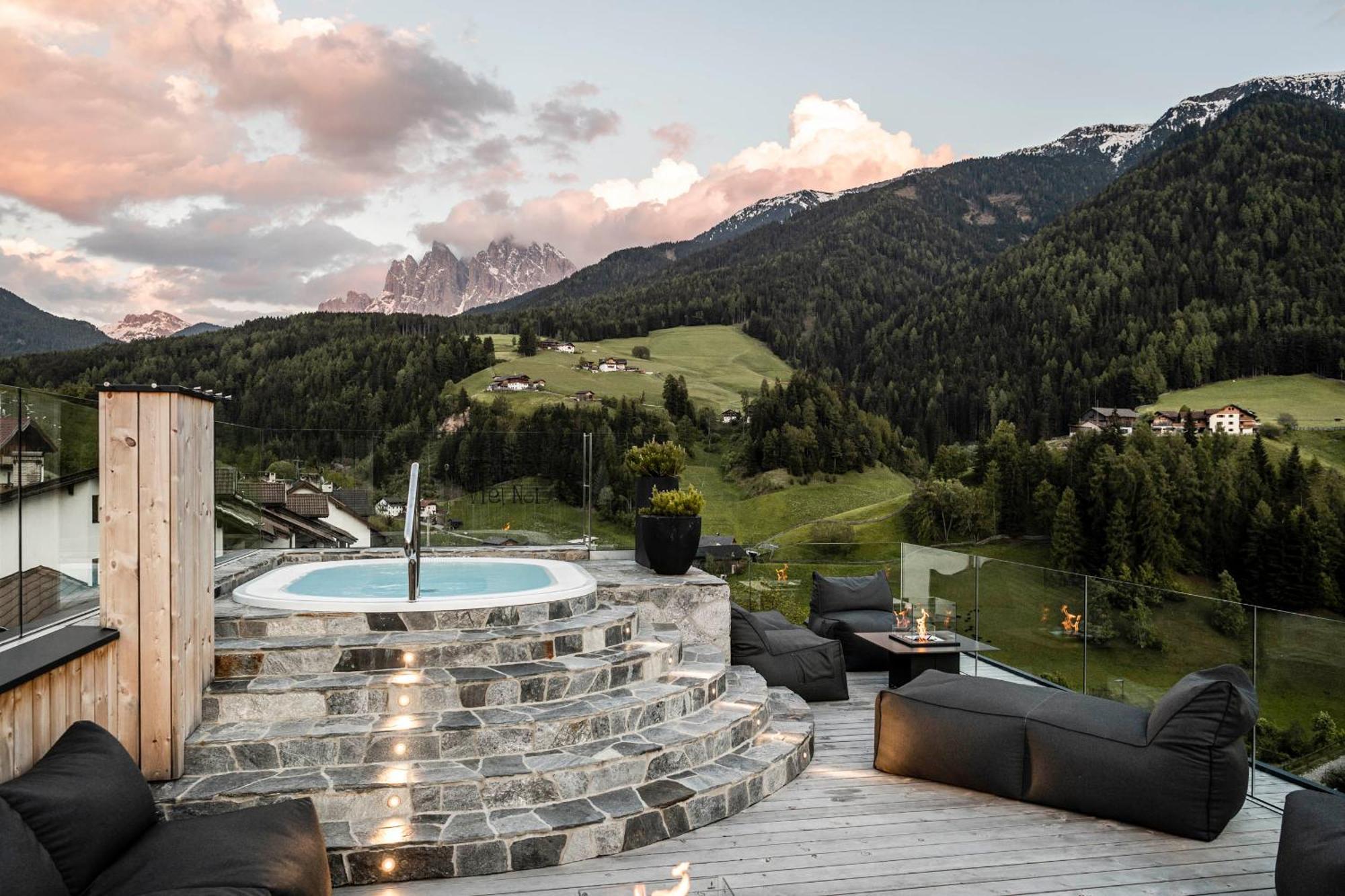 Viel Nois Guest House Funes  Esterno foto